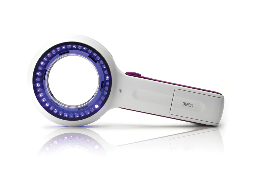 DERMLITE LUMIO UV SKIN EXAMINATION DEVICE WITH 2X MAGNIFICATION photo
