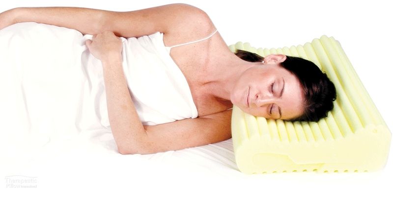 COMPLETE SLEEPRRR TRADITIONAL DELUXE FOAM PILLOW / YELLOW photo