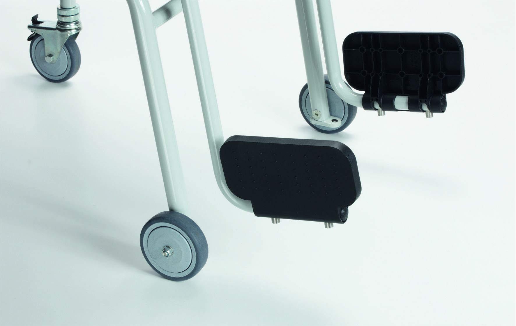 SECA CHAIR SCALE FOR WEIGHING WHILE SEATED photo
