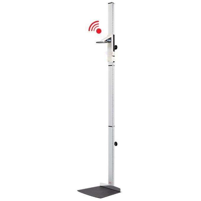 SECA WALL-MOUNTED, EMR-VALIDATED STADIOMETER WITH DISPLAY ON THE DEADPIECE  photo