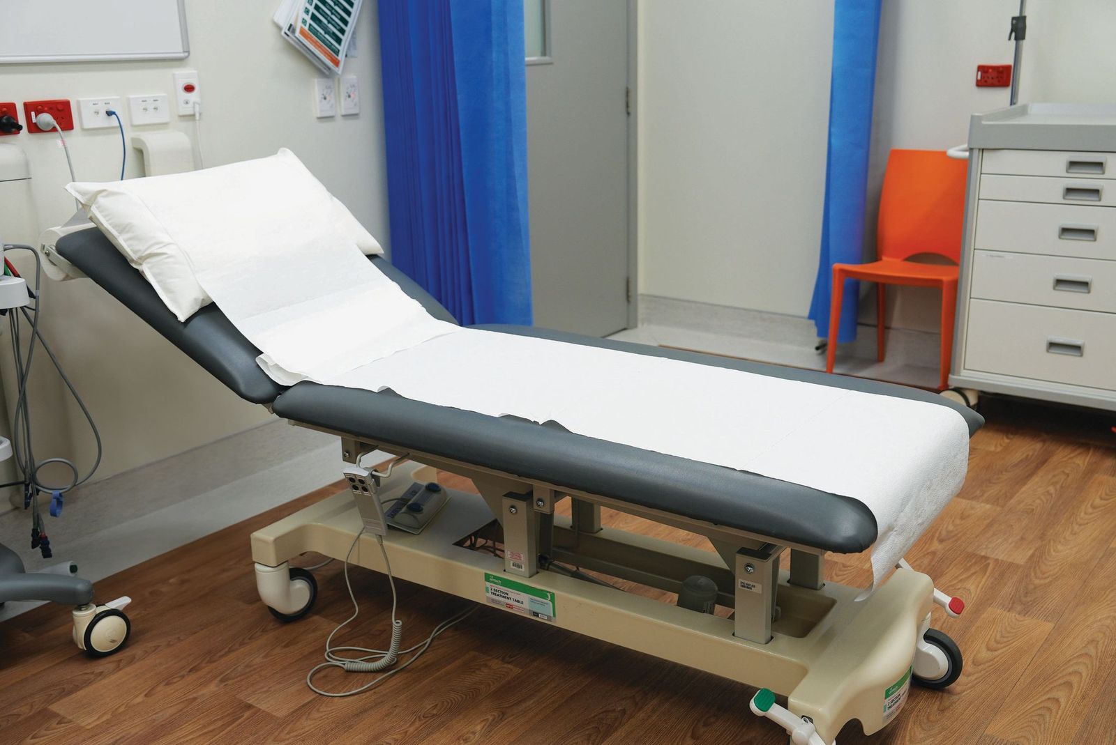 Contact illustration